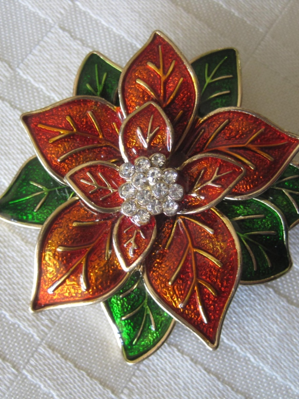 Christmas Poinsettia Enamel Flower Vintage Brooch w/ Gold Tone Trim.